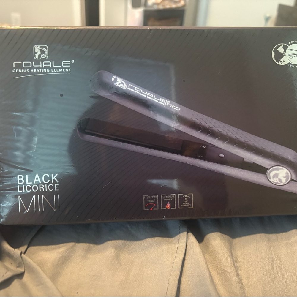 Royale Black Licorice Mini Hair Straightener